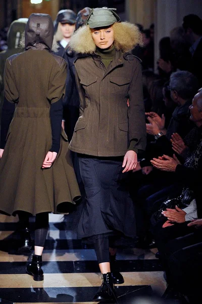 Look 54